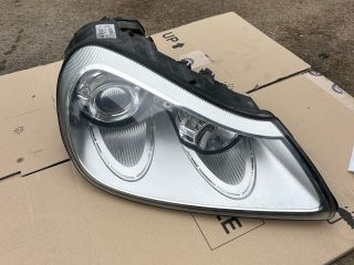 bontott PORSCHE CAYENNE Jobb Xenon Fényszóró