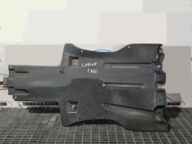 bontott PORSCHE CAYENNE Kartervédő