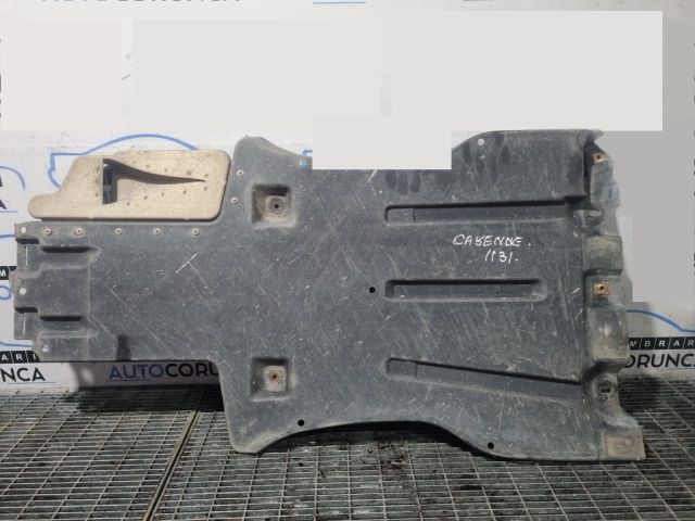 bontott PORSCHE CAYENNE Kartervédő