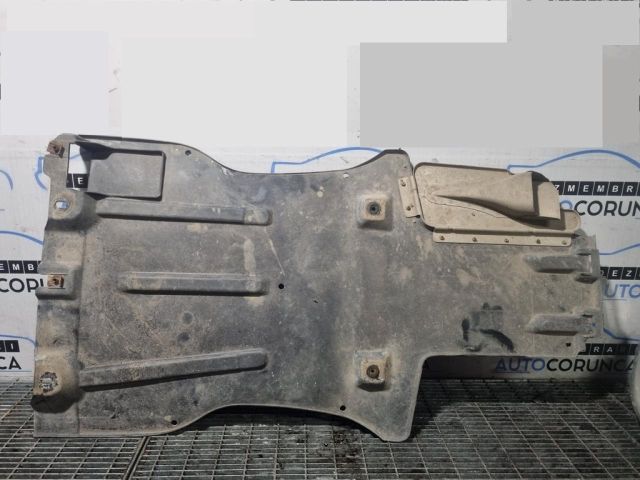 bontott PORSCHE CAYENNE Kartervédő