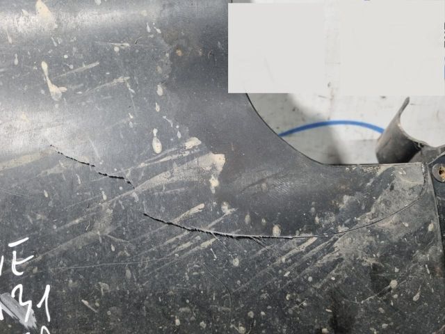 bontott PORSCHE CAYENNE Kartervédő