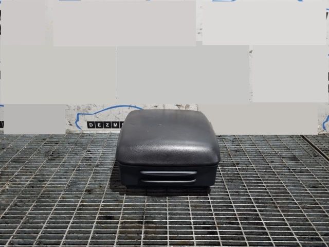 bontott PORSCHE CAYENNE Könyöklő