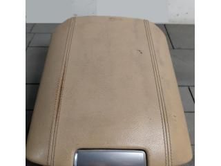 bontott PORSCHE CAYENNE Könyöklő