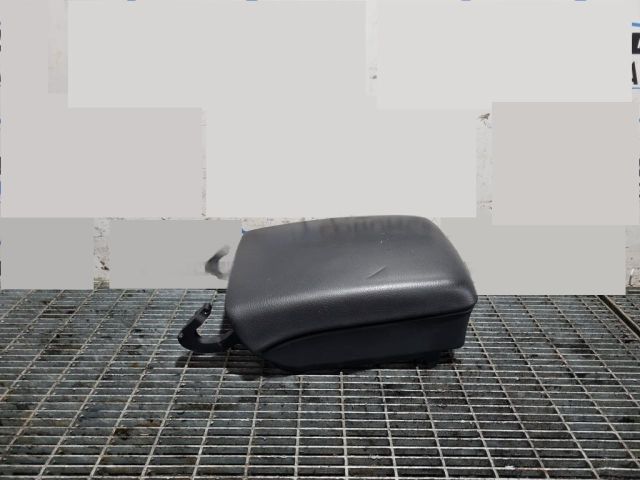 bontott PORSCHE CAYENNE Könyöklő