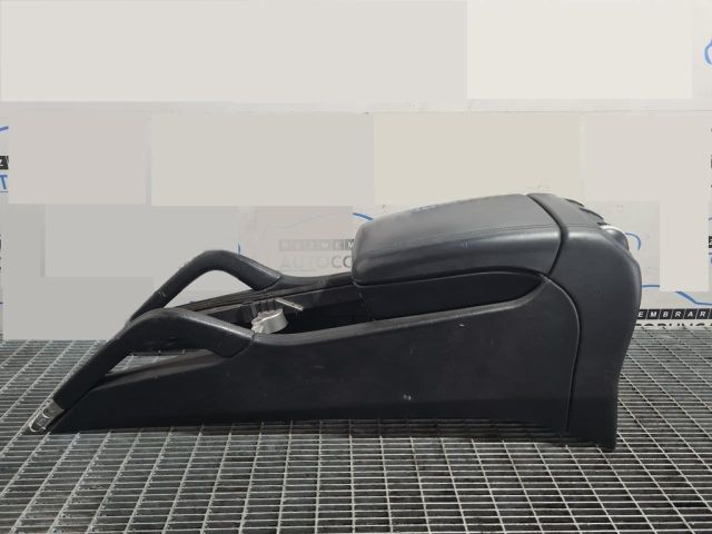 bontott PORSCHE CAYENNE Könyöklő