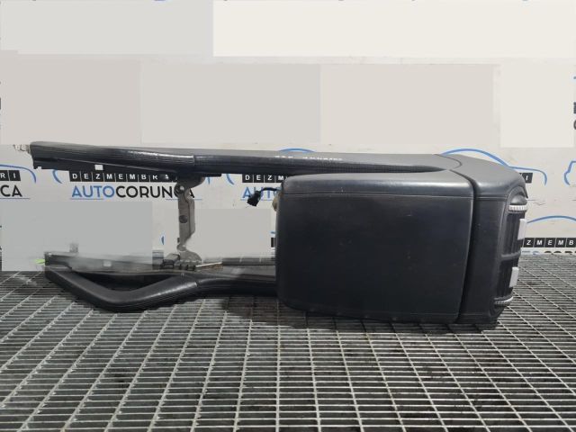 bontott PORSCHE CAYENNE Könyöklő