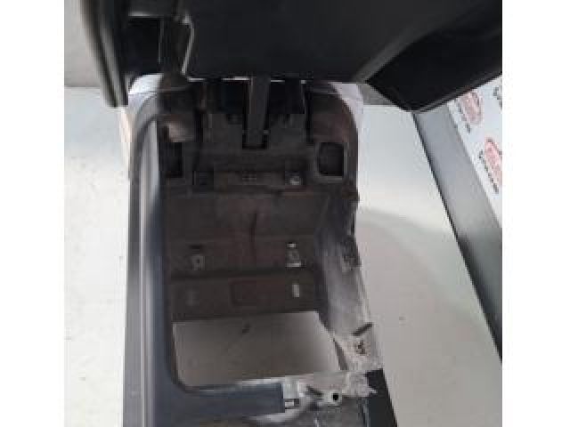 bontott PORSCHE CAYENNE Könyöklő