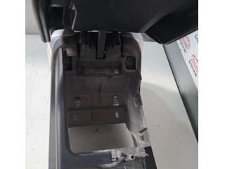 bontott PORSCHE CAYENNE Könyöklő