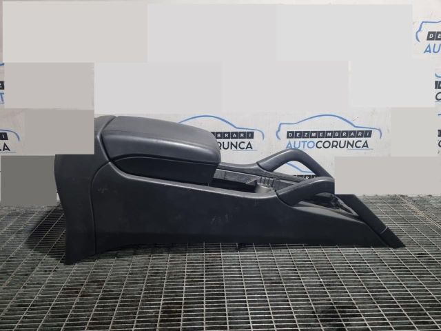 bontott PORSCHE CAYENNE Könyöklő