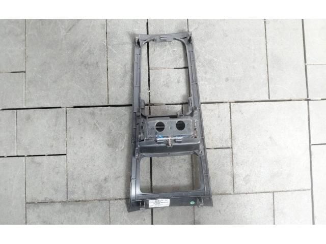 bontott PORSCHE CAYENNE Középső Kardánbox Burkolat