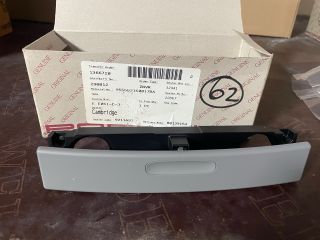 bontott PORSCHE CAYENNE Középső Műszerfal Díszléc