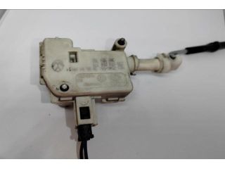 bontott PORSCHE CAYENNE Központizár Motor Tankajtó