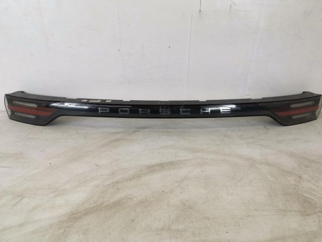 bontott PORSCHE CAYENNE Pótféklámpa