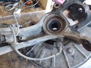 bontott PORSCHE CAYENNE Bal első Csonkállvány Kerékaggyal