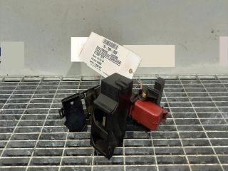 bontott PORSCHE CAYENNE Biztosítéktábla Motortér