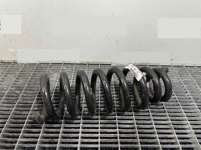 bontott PORSCHE CAYENNE Első Rugó