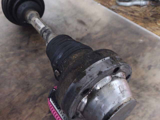 bontott PORSCHE CAYENNE Jobb Féltengely