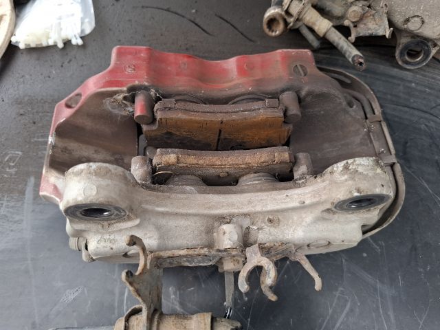 bontott PORSCHE CAYENNE Jobb hátsó Féknyereg Munkahengerrel