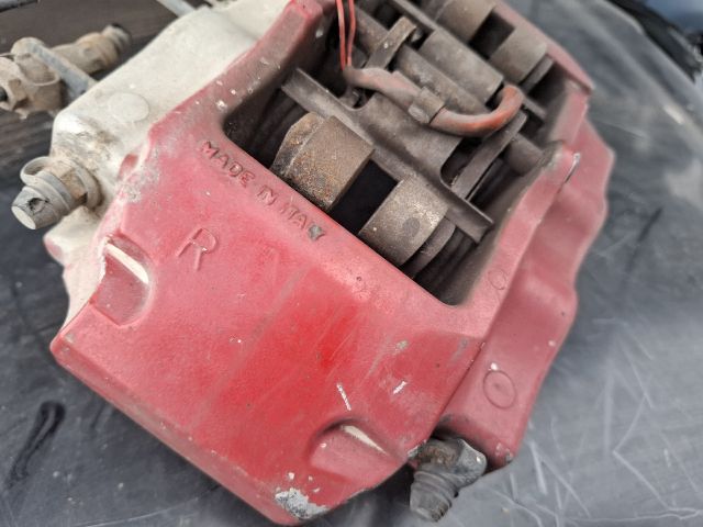 bontott PORSCHE CAYENNE Jobb hátsó Féknyereg Munkahengerrel