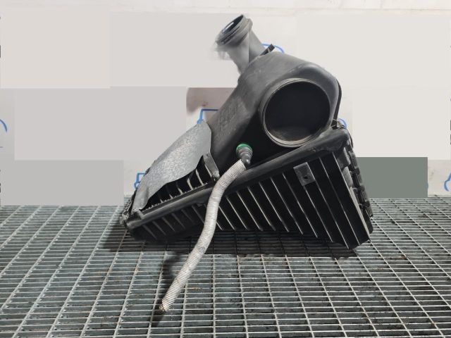 bontott PORSCHE CAYENNE Légszűrő Ház