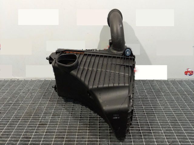 bontott PORSCHE CAYENNE Légszűrő Ház