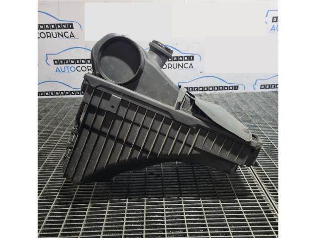 bontott PORSCHE CAYENNE Légszűrő Ház