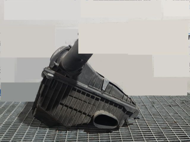 bontott PORSCHE CAYENNE Légszűrő Ház