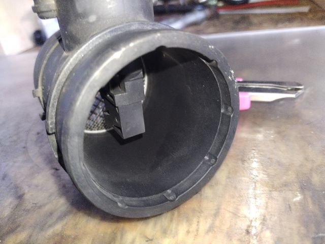 bontott PORSCHE CAYENNE Légtömegmérő