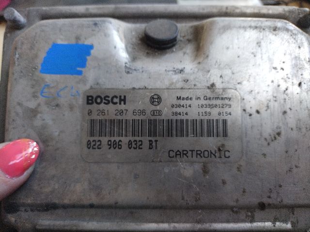 bontott PORSCHE CAYENNE Motorvezérlő