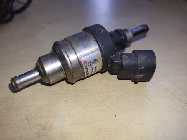 bontott PORSCHE CAYENNE Porlasztó (1 db)