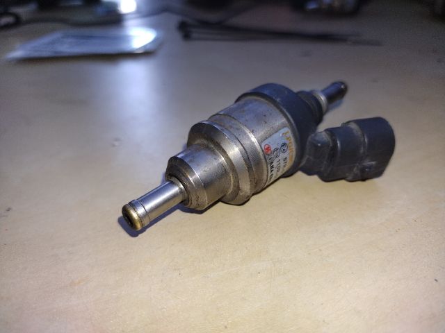 bontott PORSCHE CAYENNE Porlasztó (1 db)