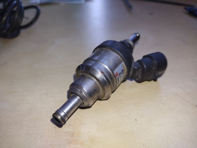 bontott PORSCHE CAYENNE Porlasztó (1 db)