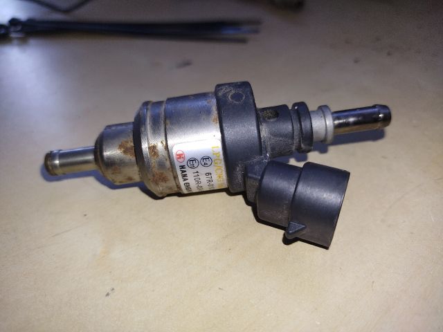 bontott PORSCHE CAYENNE Porlasztó (1 db)