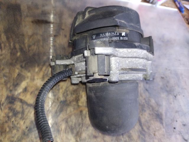 bontott PORSCHE CAYENNE Szekunder Levegő Szivattyú