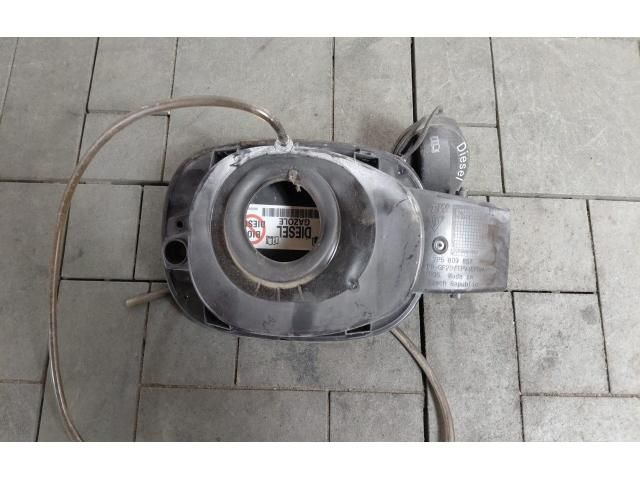 bontott PORSCHE CAYENNE Tankajtó