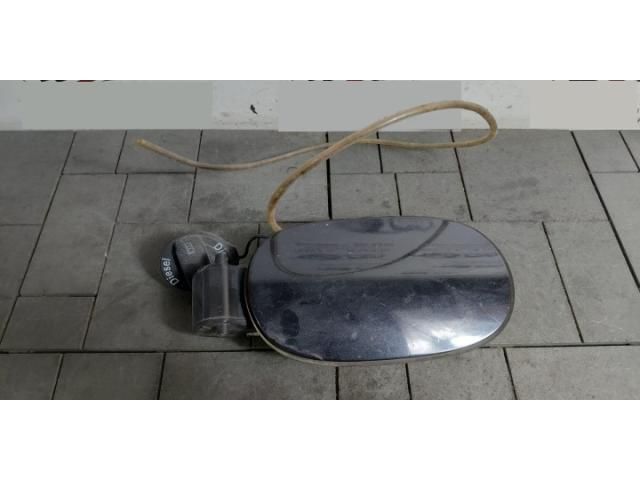 bontott PORSCHE CAYENNE Tankajtó