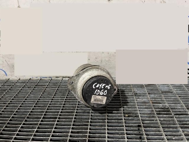 bontott PORSCHE CAYENNE Tartó Bak