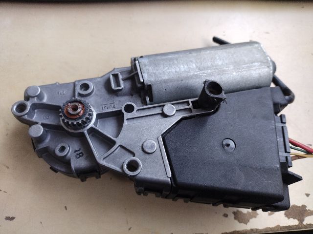 bontott PORSCHE CAYENNE Tetőablak Motor