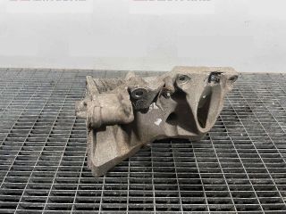 bontott PORSCHE CAYENNE Motor Tartó Bak Bal