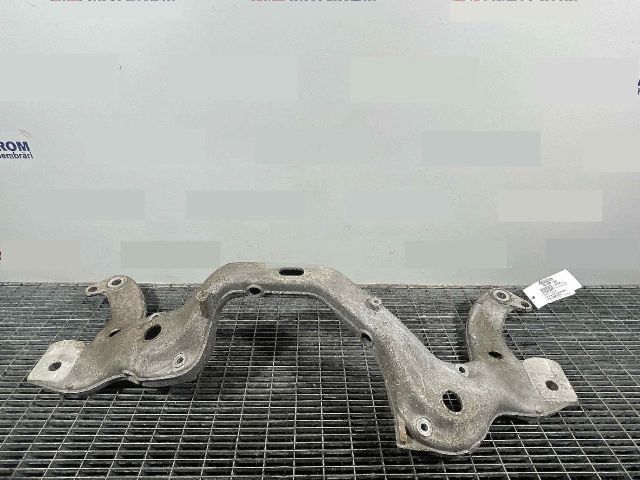 bontott PORSCHE CAYENNE Motor Tartó Bak (Pozíciófüggetlen)