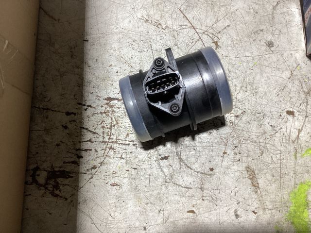 bontott PORSCHE CAYENNE Légtömegmérő