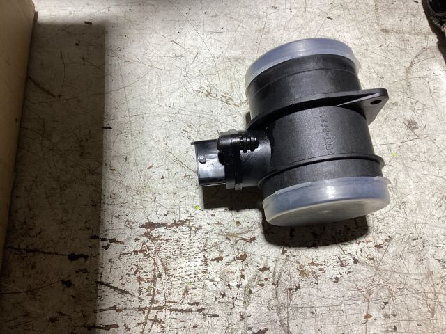 bontott PORSCHE CAYENNE Légtömegmérő