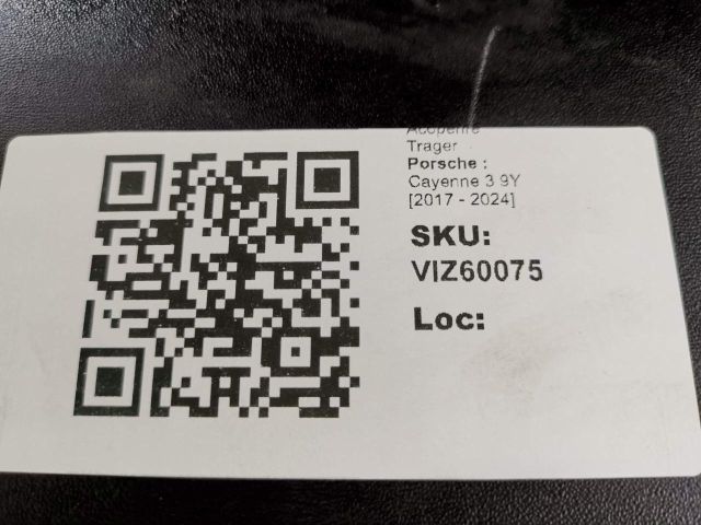 bontott PORSCHE CAYENNE Vízhűtő Radiátor Tartó