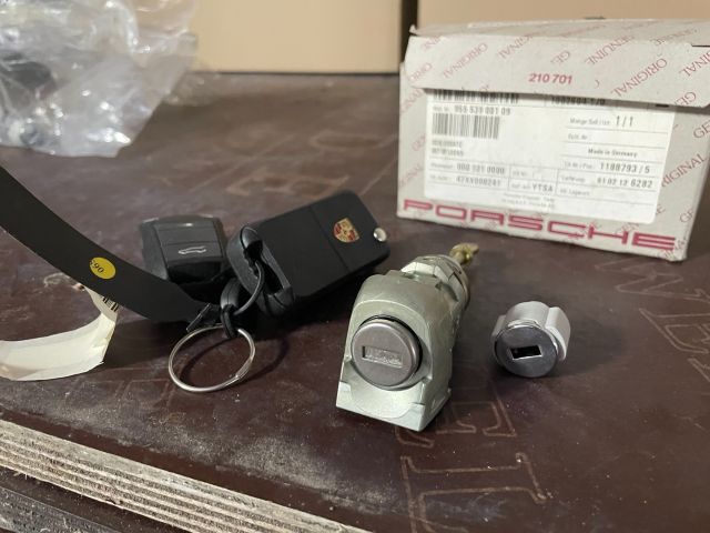 bontott PORSCHE CAYENNE Zárbetét Szett