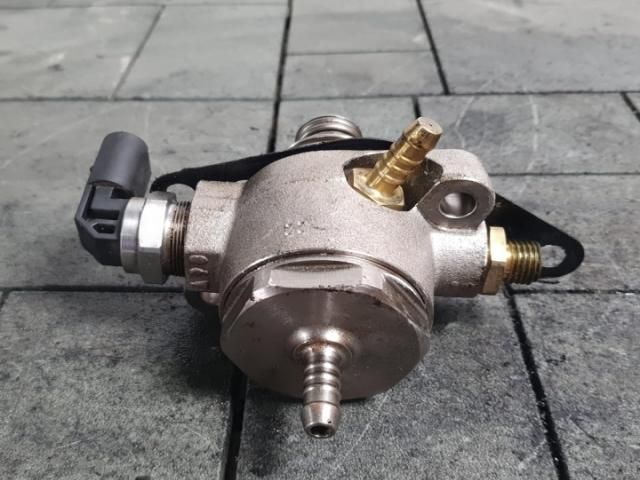 bontott PORSCHE MACAN Nagynyomású Szivattyú