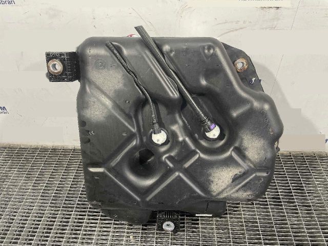 bontott PORSCHE MACAN AdBlue Tartály