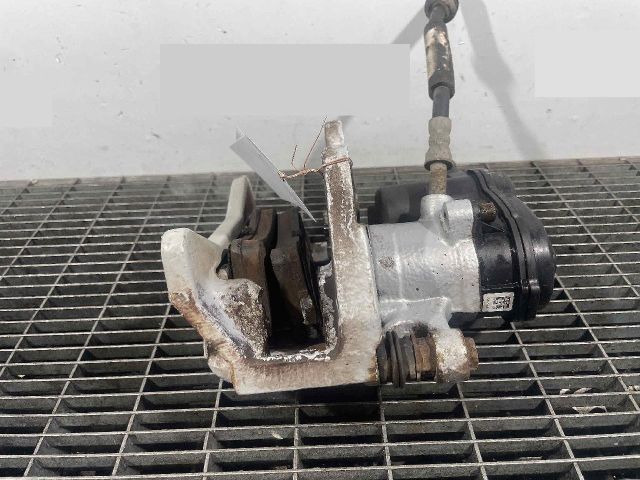 bontott PORSCHE MACAN Bal hátsó Féknyereg Munkahengerrel