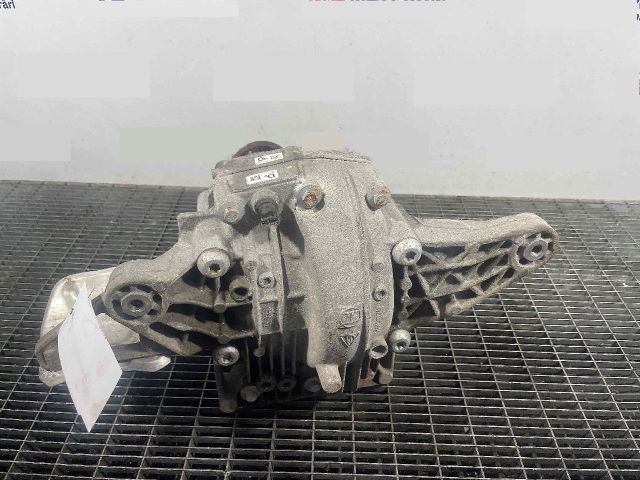 bontott PORSCHE MACAN Differenciálmű Tartó Bak