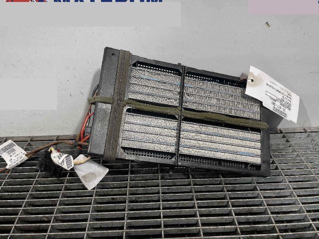 bontott PORSCHE MACAN Fűtőradiátor