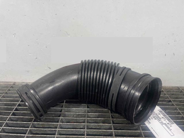 bontott PORSCHE MACAN Légbeömlő Cső